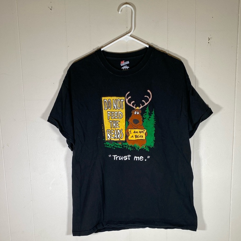 Funny do not feed the bears trust me Glacier Nation park t shirt sz large unisex